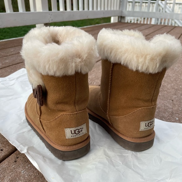 Ugg Mini Side Bow Short Brown Booties Size 6 - Picture 7 of 7